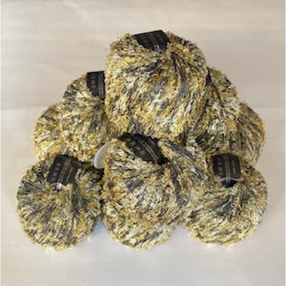 NWT! Tahki Select Pansy Green Yarn / 10 Skeins - Picture 3 of 6